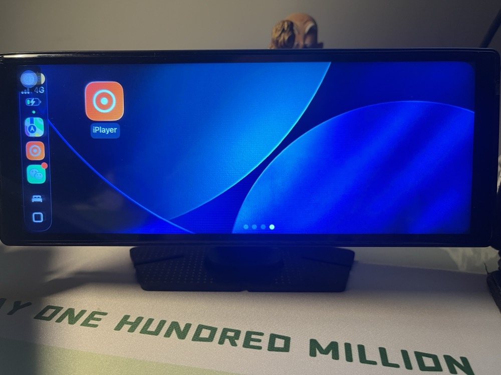 CarPlay 车载界面展示 iPlayer 的本地歌曲列表与专辑封面